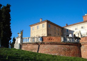Il castello di Govone (foto Archivio Provincia di Cuneo)