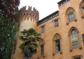 Particolare del Castello del Roccolo a Busca (foto Archivio Provincia)