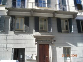 L'ingresso dell'ex Istituto Sacra Famiglia a Cuneo (foto archivio Provincia)