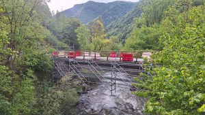 Il ponte sulla sp 122 in località Rio Lavato