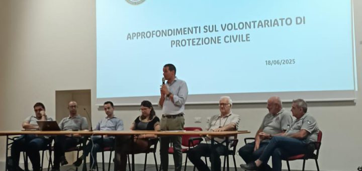 La riunone del coordinamento di protezione civile