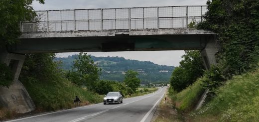 Il ponte sulla sp 12 in località Isorella di Cherasco