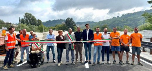 La cerimonia di riapertura della Fondavalle Tanaro a Bastia Mondovì