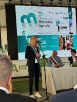 il saluto della consigliera Casale alla Mostra della Meccanica Agricola di Saluzzo