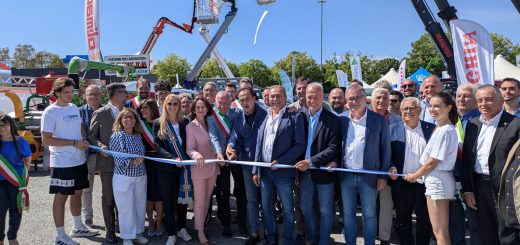 il taglio del nastro della 78^ Mostra della Meccanica Agricola di Saluzzo