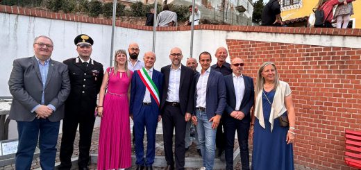 Un momento della cerimonia per i 35 anni del gemellaggio tra Monticello e Sastre Ortiz