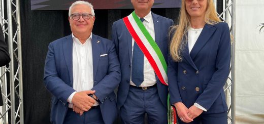 I consiglieri provinciali Pulitanò e Casale con il sindaco di Savigliano Antonello Portera