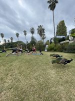 La sessione di yoga durante l'evento di lancio del progetto “PAYSAGE+ Aimable”