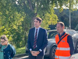 Il consigliere Danna e l'ing. Bruna all'avvio dei lavori della rotatoria in località Olle di Vicoforte