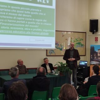 L'intervento del presidente Robaldo durante il convegno promosso prreso la scuola forestale di Ormea