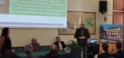 L'intervento del presidente Robaldo durante il convegno promosso prreso la scuola forestale di Ormea