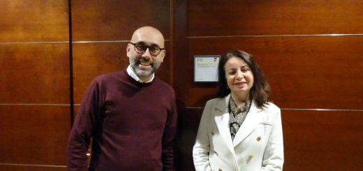 Il presidente Robaldo e l'arch. Accurti di fornte alla porta dell'ufficio riservato alla Soprintendente