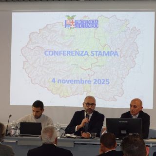 L'intervento introduttivo del presidente Robaldo durante la conferenza stampa