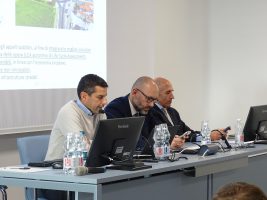 Il dirigente del Settore Viabilità Reparto Cuneo e Saluzzo Simone Nicola illustra i Criteri Minimi Ambientali (CAM)