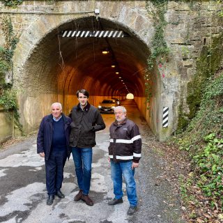 Il sopralluogo alla galleria lungo la vecchia strada provinciale in località Valleto