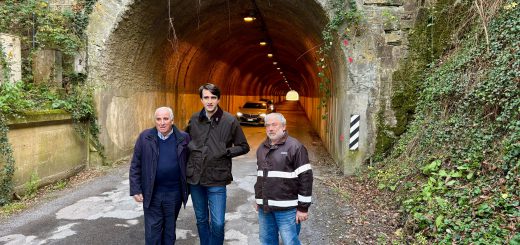 Il sopralluogo alla galleria lungo la vecchia strada provinciale in località Valleto