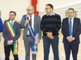 L'intervento del presidente Robaldo durante l'inaugurazione della nuova palestra dei licei di Alba