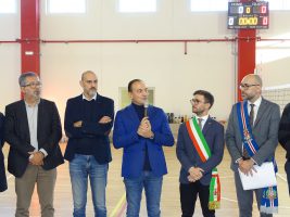 L'intervento del presidente regionale Cirio durante l'inaugurazione della nuova palestra dei licei di Alba