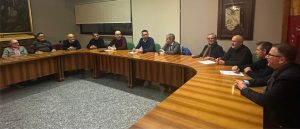 Un momento dell'incontro tra il presidente Robaldo e i sindaci a Cortemilia