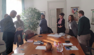 La dirigente dell'I.I.S. Guala Rosanna Massucco con i docenti dell'istituto