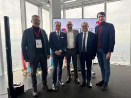 Il presidente Robaldo con il consigliere Danna, il dirigente provinciale Freni, il presidente Cirio e l'assessore regionale Gallo dopo la presentazione dei progetti finanziati attraverso il Bando Neve