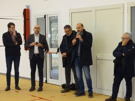 L'intervento del consigliere provinciale Sannazzaro durante la riapertura ufficiale della palestra "di Metavia"