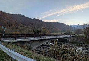Il ponte in località Santa Maria della Valle di Valgrana