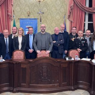 Foto di gruppo dopo il Consiglio Provinciale itinerante di Envie