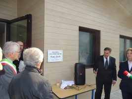 Lo scoprimento della targa di dedica a Sergio Parola
