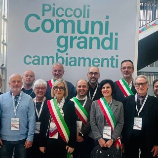 Il presidente della Provincia insieme ad alcuni dei sindaci cuneesi presenti a Roma