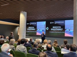 L'intervento del consigliere Pulitanò durante la cerimonia di inaugurazione della sala "Rino FIlippi" di Carrù