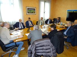 Un momento dell'incontro con i sindaci delle città con più di 10 mila abitanti