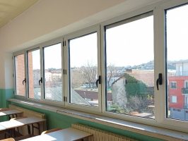I nuovi serramenti dell'Istituto Einaudi di Alba