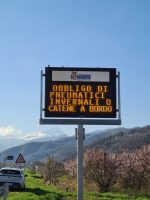 Uno dei tre pannelli a messaggio variabile installati sulla sp 251