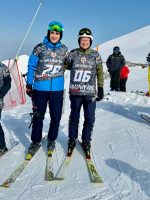 Il consigliere Danna e il vicepresidente Antoniotti con i pettorali di gara