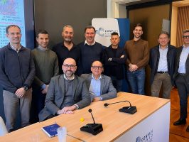 Foto di gruppo al termine del confronto tra Provincia e imprese di Confapi Cuneo