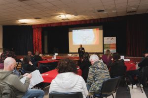 L'intervento del consigliere provinciale Dovetta all'inizio dell’atelier partecipativo del progetto Paysage+ Aimable