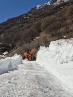 I lavori di sgombero neve sulla sp 301 per San Giacomo di Entracque