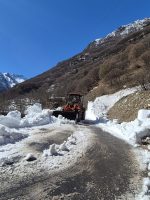 I lavori di sgombero neve sulla sp 301 per San Giacomo di Entracque
