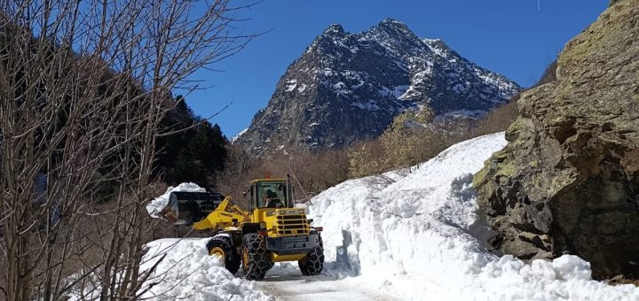 Le operazioni per la riapertura della sp 239 tra Tetti Gaina e Terme di Valdieri
