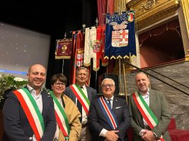 Il consigliere Pulitanò con alcuni sindaci durante la celebrazione del 174˚ anniversario della Polizia