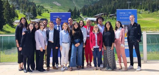L'insediamento del Consiglio dei Giovani nell'aprile 2024 a Courcevel