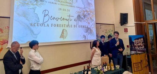 L'intervento del consigliere Danna durante la cena di gala