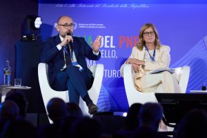 L'intervento del presidente Robaldo durante la tavola rotonda con il ministro Zangrillo