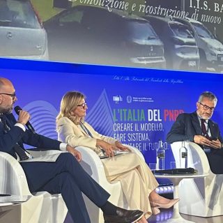 L'intervento del presidente Robaldo durante la tavola rotonda con il ministro Zangrillo