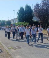 La sfilata per le vie del paese durante il 14° raduno degli Alpini d’Oc del Cuneese