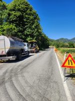 Lavori di bitumatura sulla sp 8 tra Venasca e Brossasco