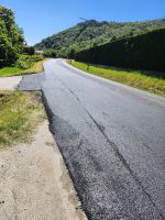 Lavori di bitumatura sulla sp 8 tra Venasca e Brossasco