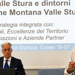 L'intervento del presidente Robaldo durante la presentazione della nuova cartina “Pedala in Valle Stura e dintorni”