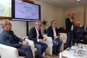 L'intervento del consigliere Dovetta durante la cerimonia del premio Nuove Alpi